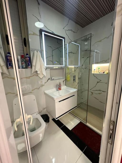 Studio Near Tirana Airport 2- Self Check-In Free Parking Apartment Valias Luaran gambar
